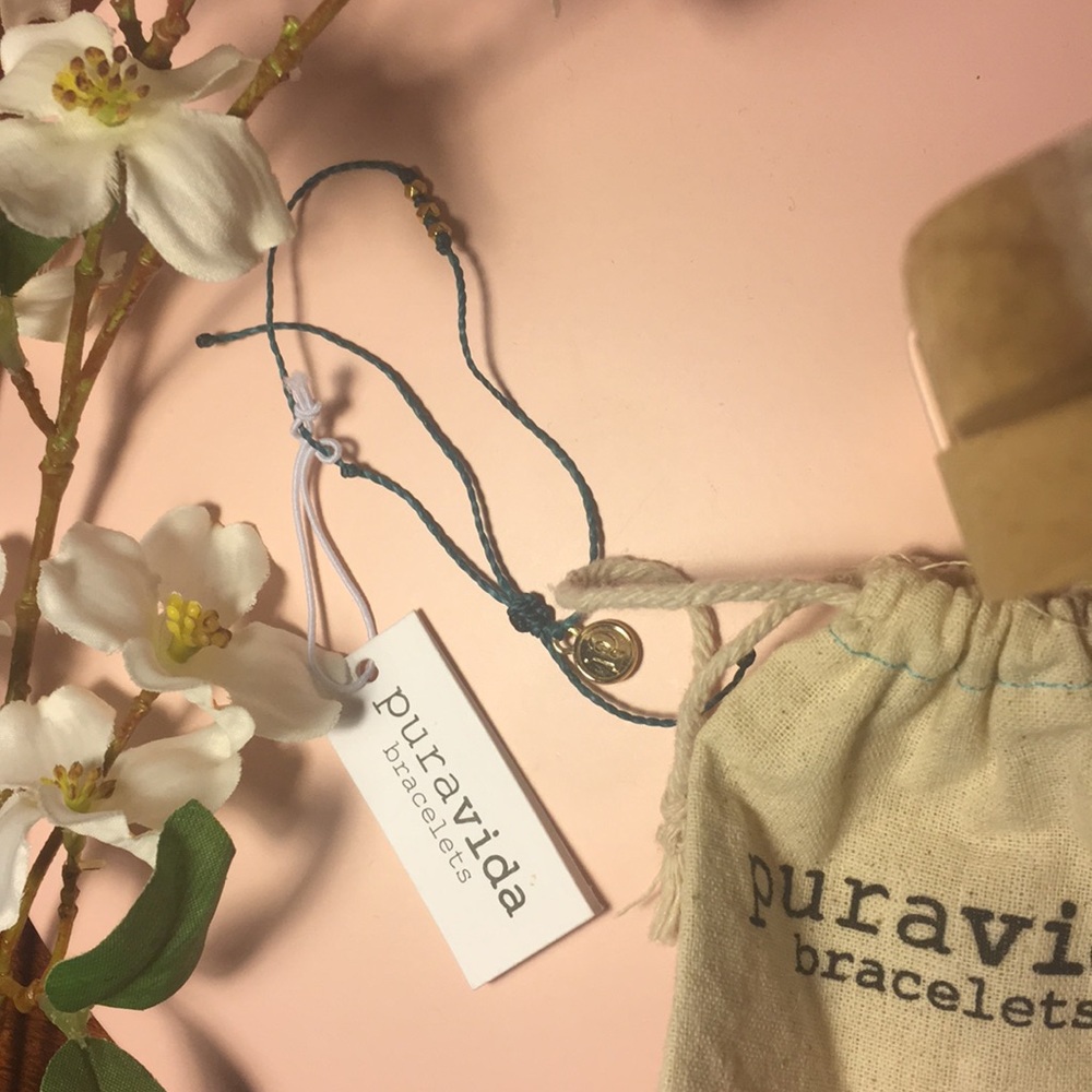 Puravida delicate charm bracelet with mini bag